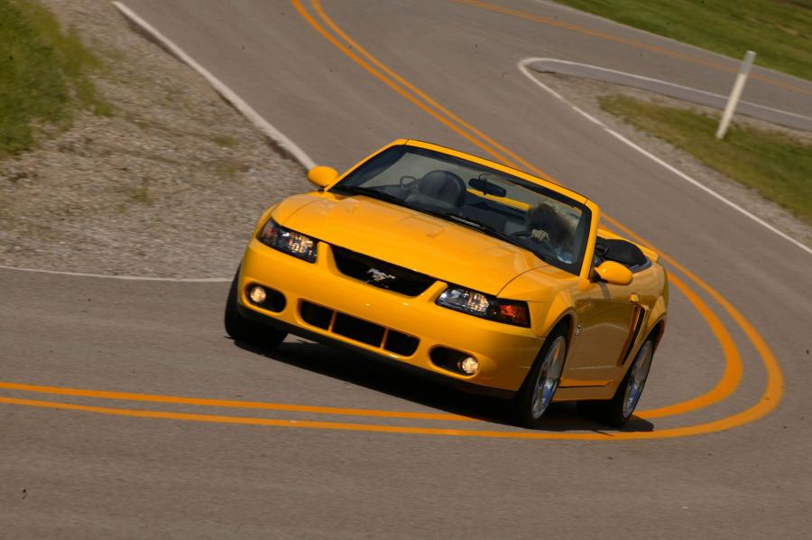  Ford Mustang SVT Cobra Convertible 2002 года  (фото 15 из 103)